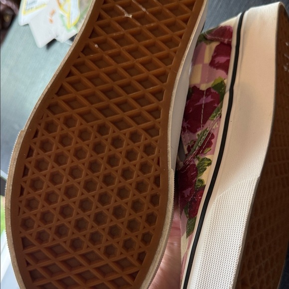 NWOT Vans Women's Floral Slip-On Loafers - Pink and Green Size 6.5 - Picture 4 of 9